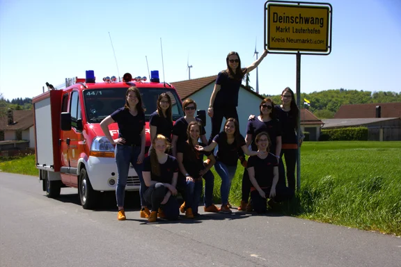 Festdamen Ortstafel.jpg